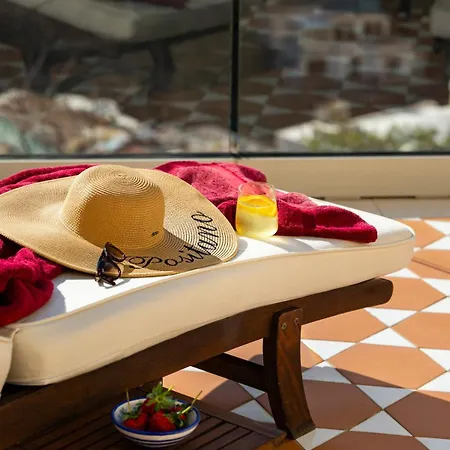 Terrace Apartment *