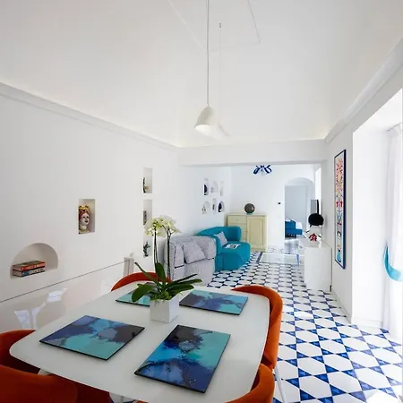 Terrace Apartment *