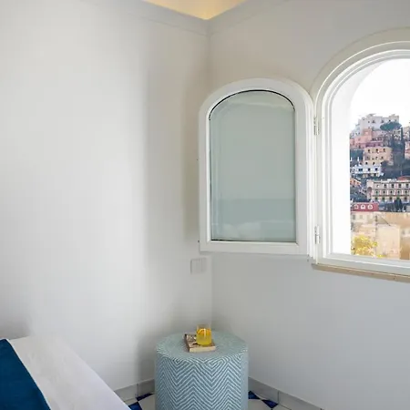 Terrace Apartment *