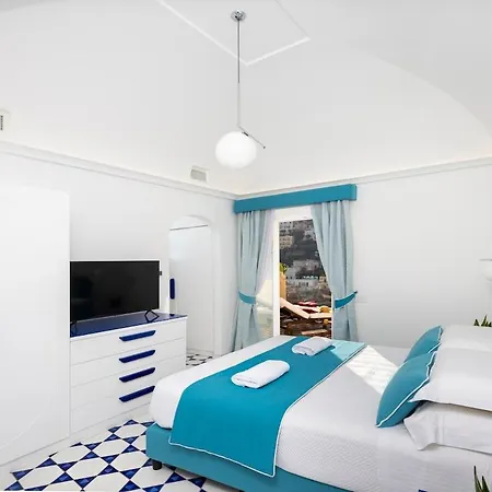 Terrace Apartment *